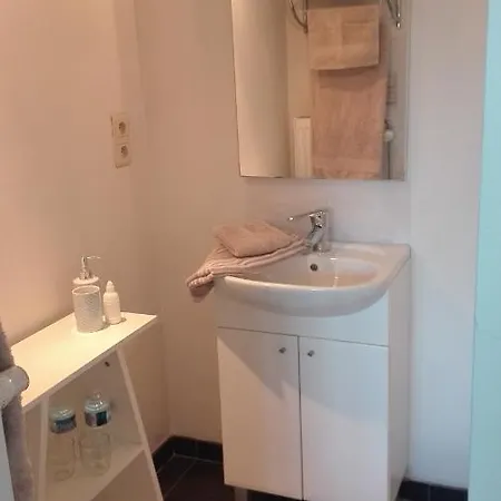 Little ベッド・アンド・ブレックファスト 3*