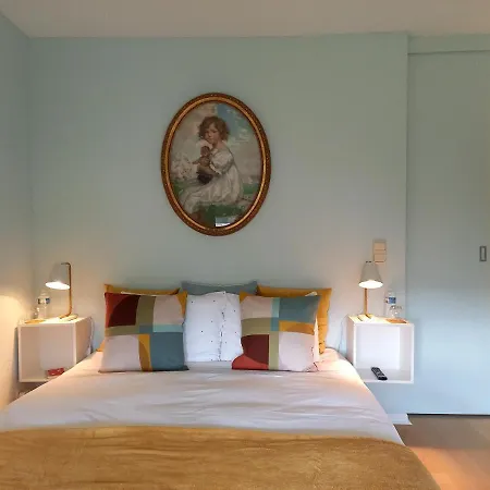 ベッド・アンド・ブレックファスト Little 3*